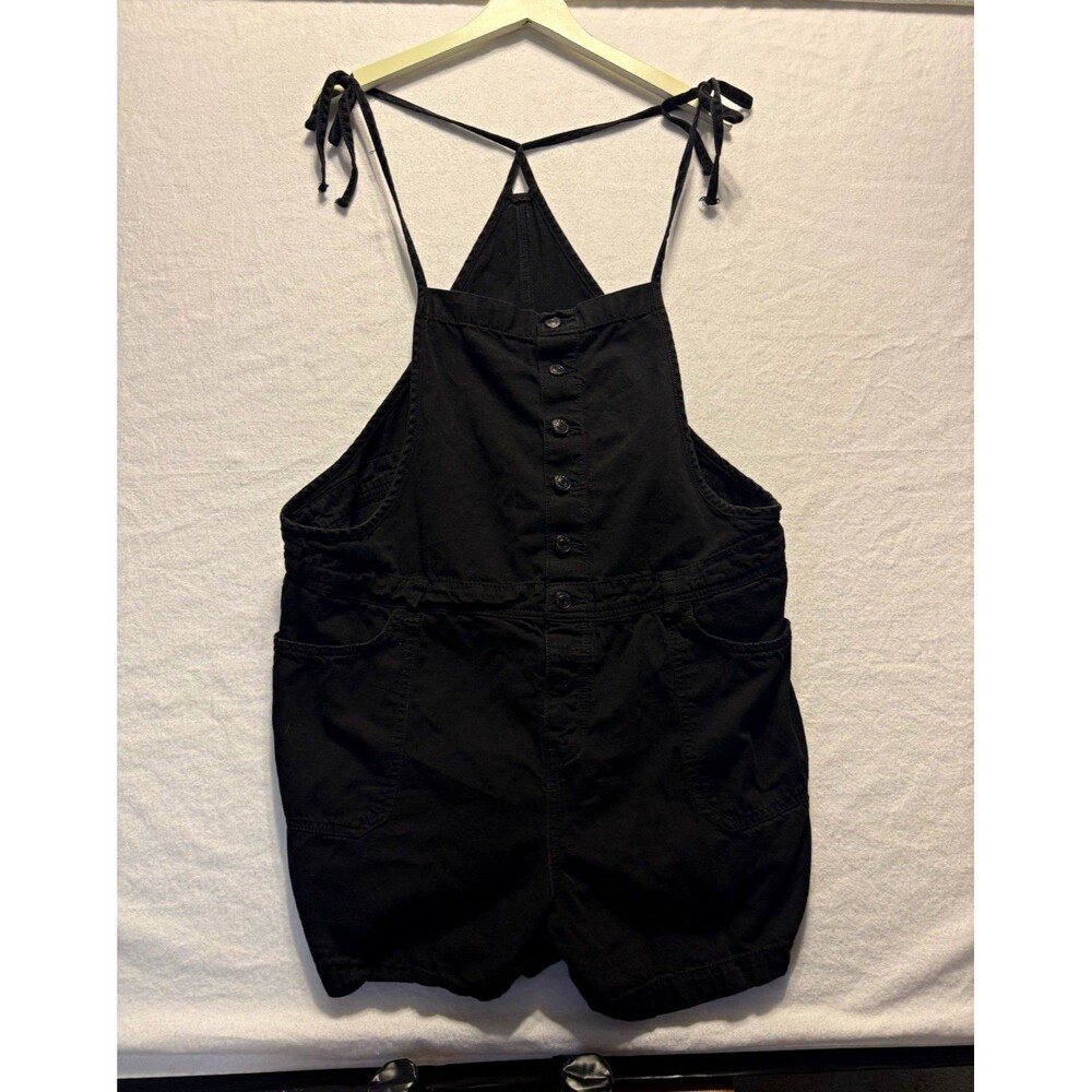 Torrid Black Solid Button Front Shortalls Women’s 16 Pockets